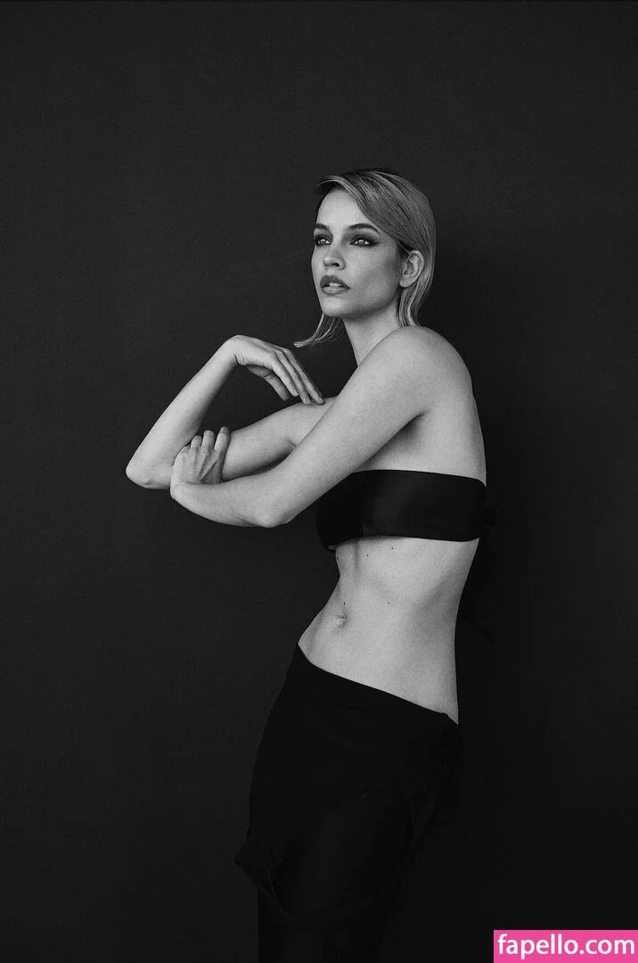 Barbara Palvin Onlyfans Photo Gallery 