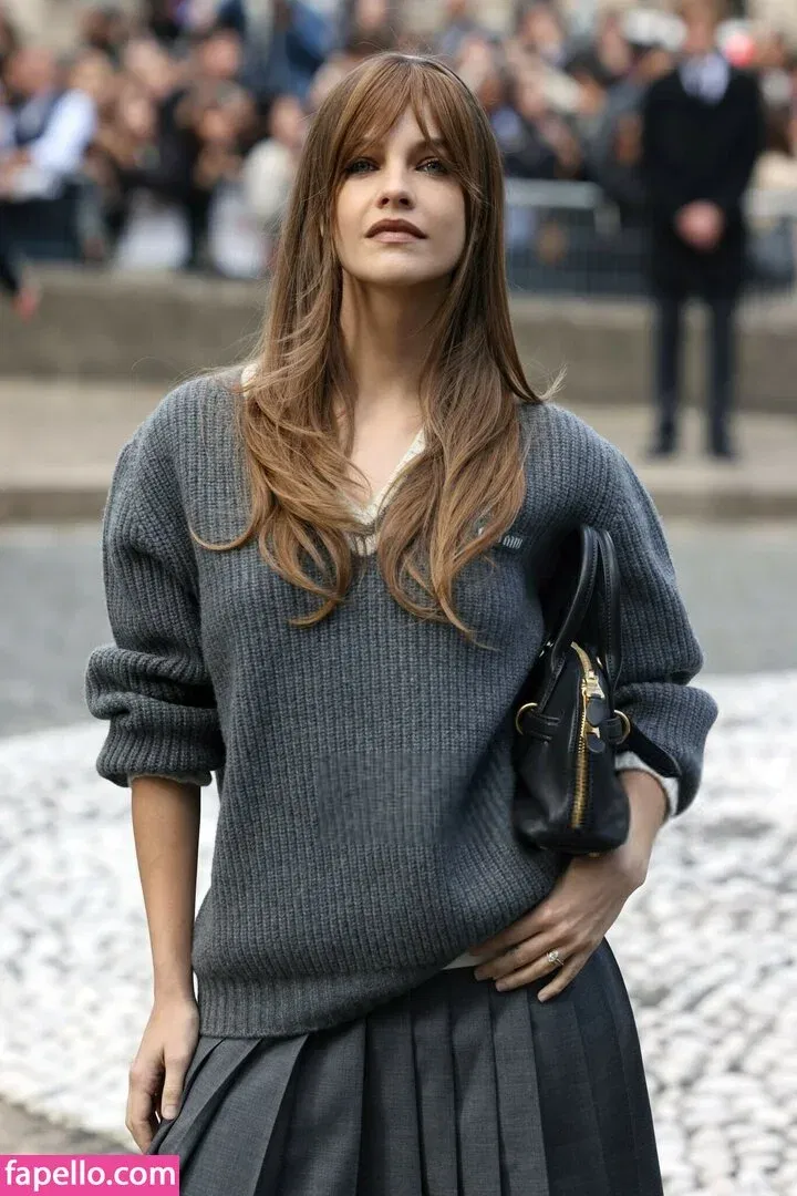 Barbara Palvin Onlyfans Photo Gallery 