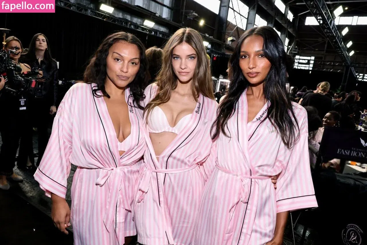 Barbara Palvin Onlyfans Photo Gallery 