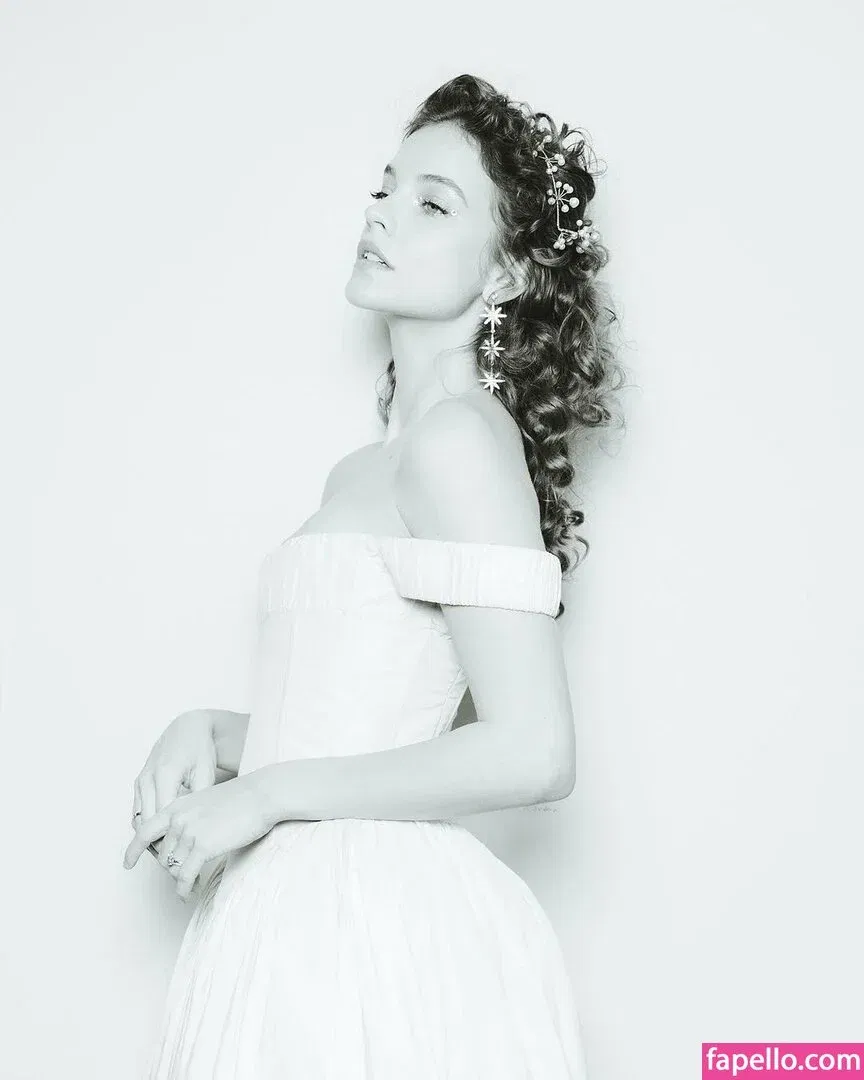 Barbara Palvin Onlyfans Photo Gallery 