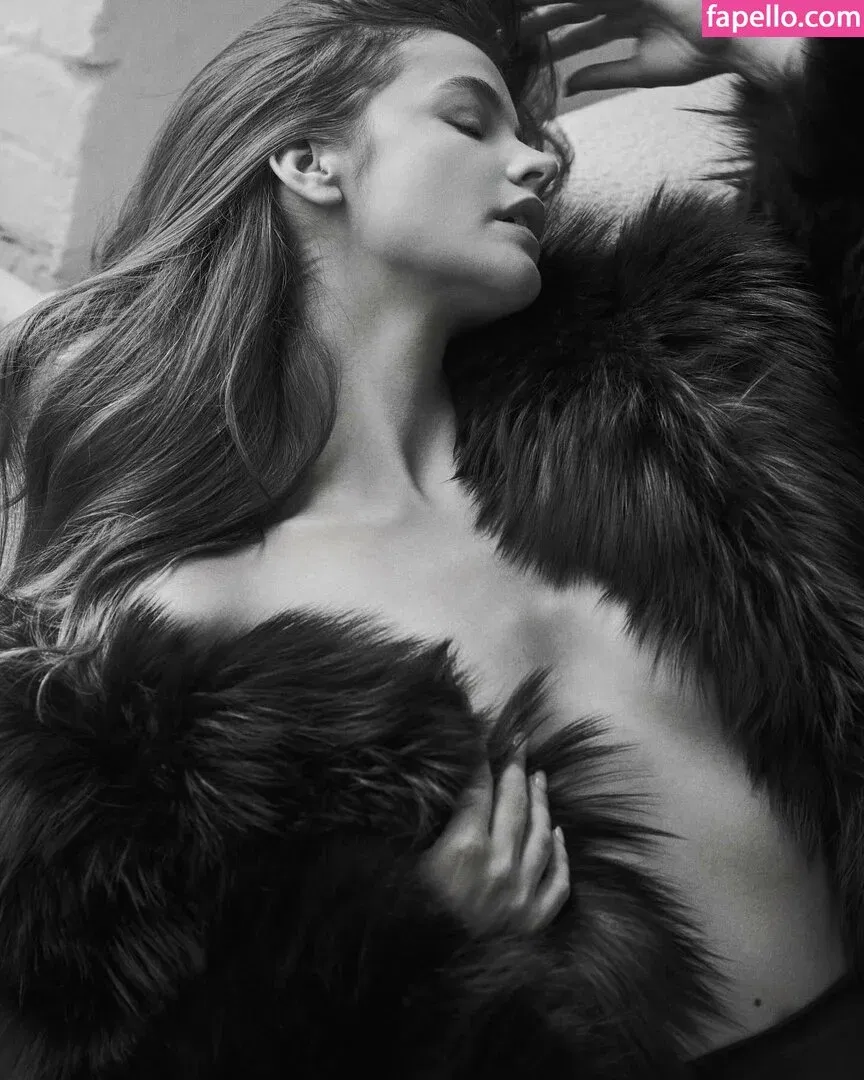 Barbara Palvin Onlyfans Photo Gallery 