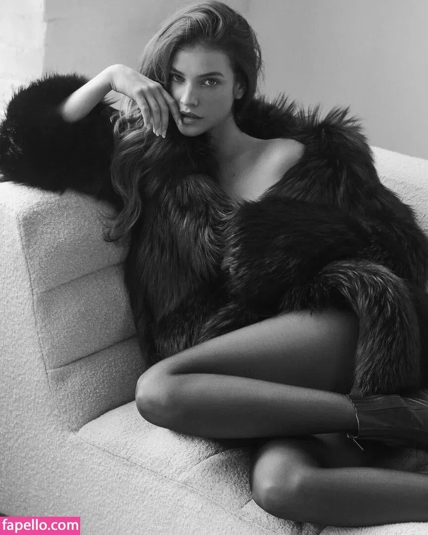 Barbara Palvin Onlyfans Photo Gallery 