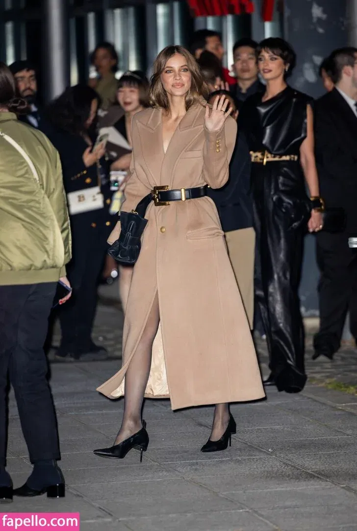 Barbara Palvin Onlyfans Photo Gallery 