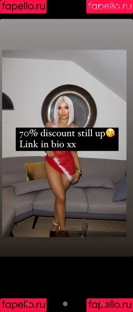 Mary Neal Onlyfans Photo Gallery 