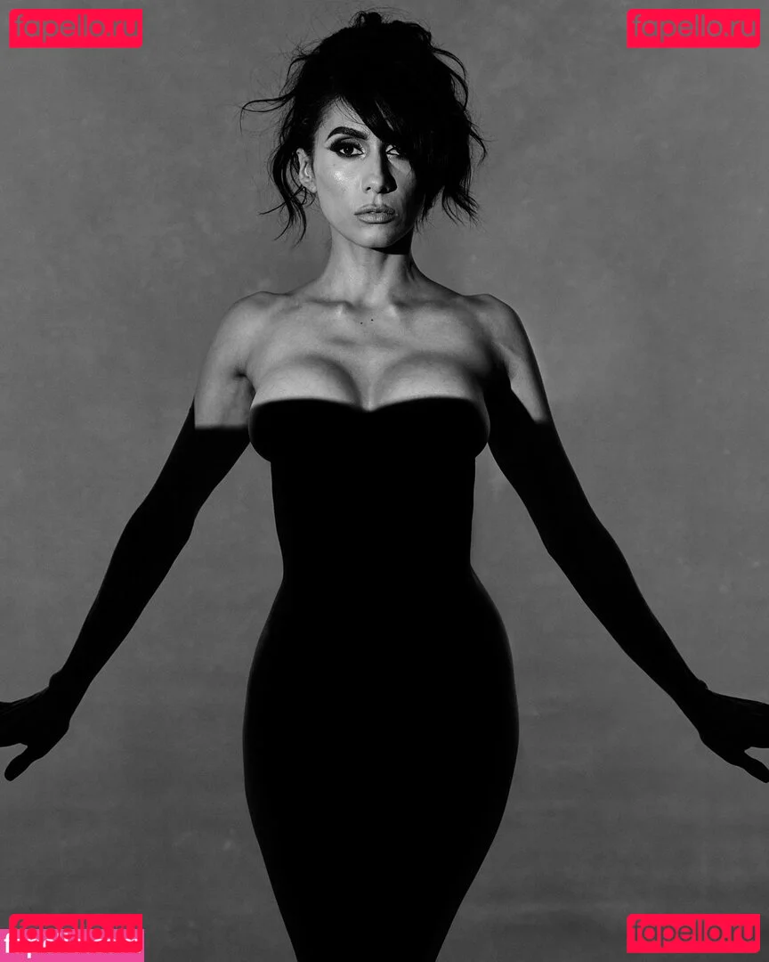 Cristina Valenzuela Onlyfans Photo Gallery 