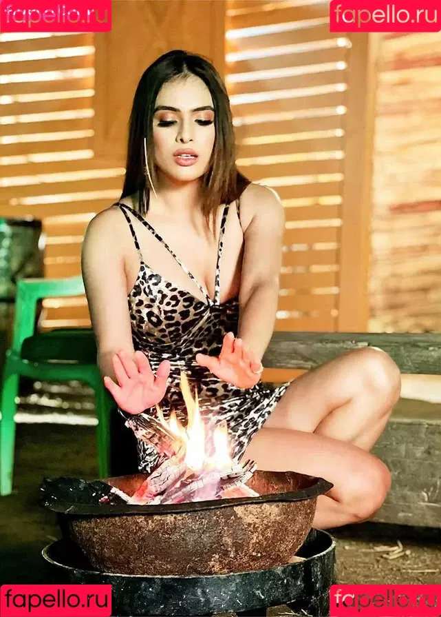 Neha Malik Onlyfans Photo Gallery 