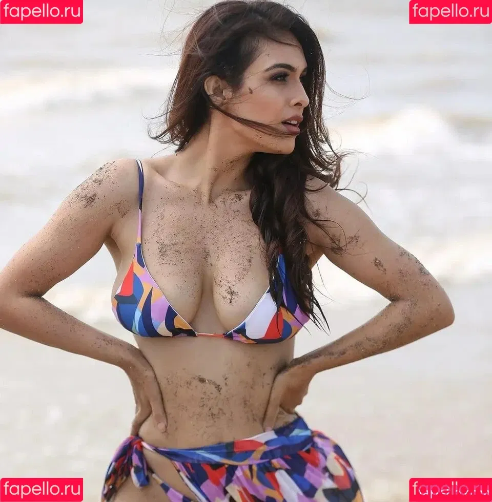 Neha Malik Onlyfans Photo Gallery 