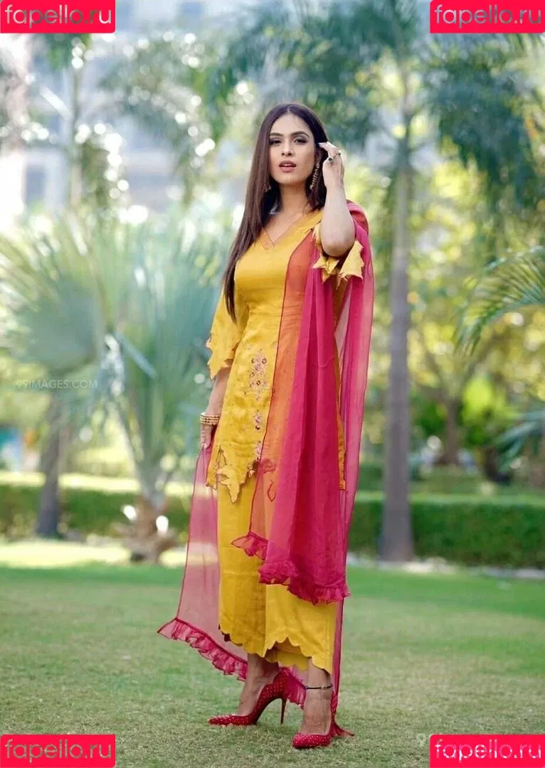 Neha Malik Onlyfans Photo Gallery 