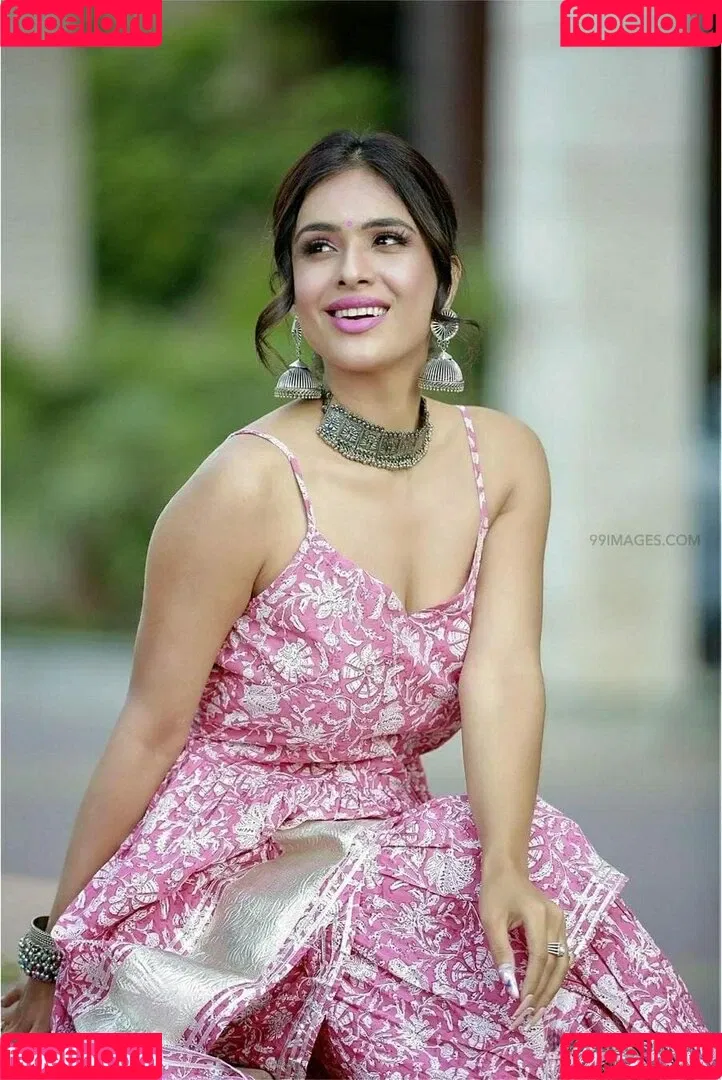 Neha Malik Onlyfans Photo Gallery 