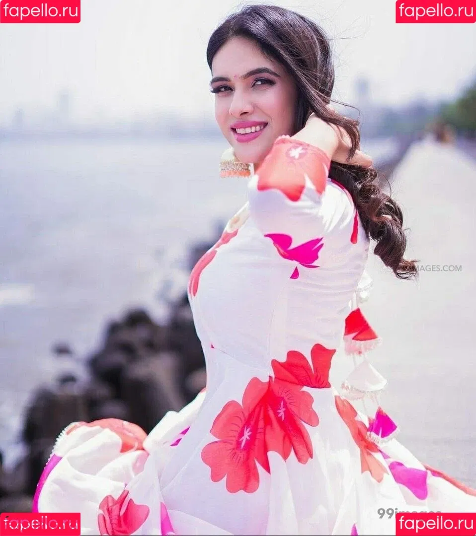 Neha Malik Onlyfans Photo Gallery 