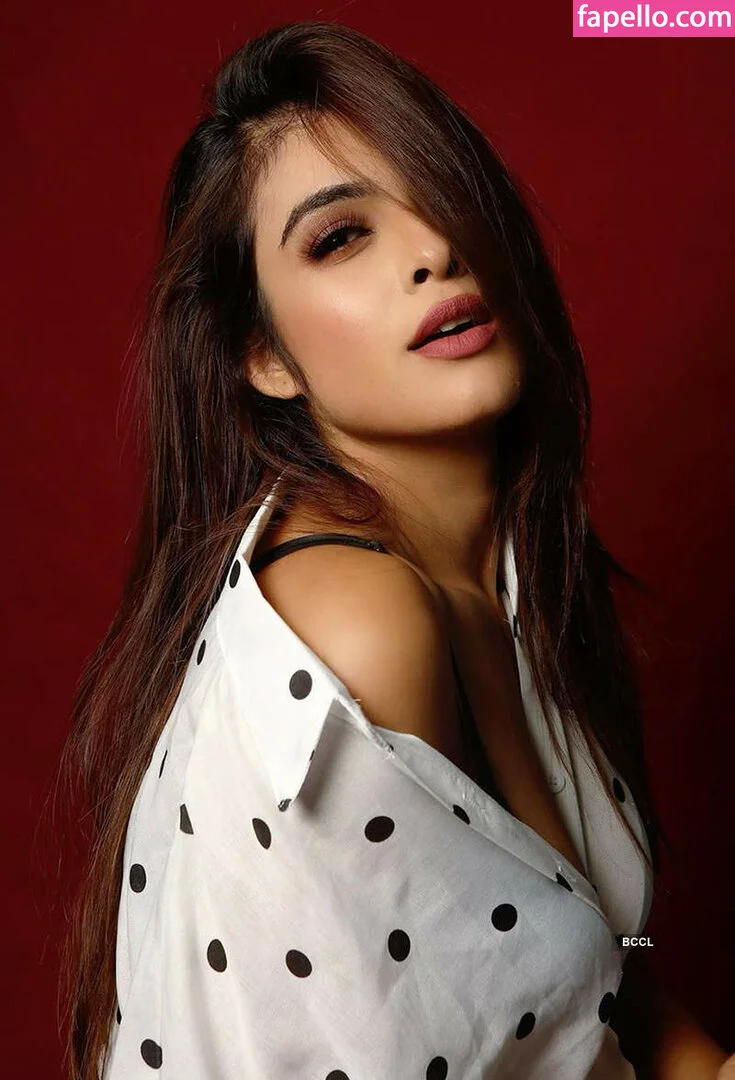 Neha Malik Onlyfans Photo Gallery 