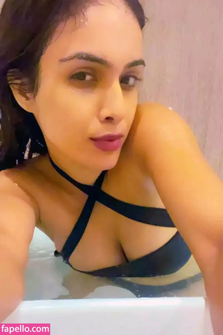 Neha Malik Onlyfans Photo Gallery 
