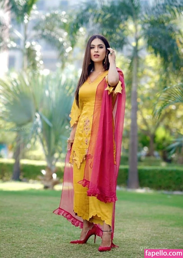 Neha Malik Onlyfans Photo Gallery 