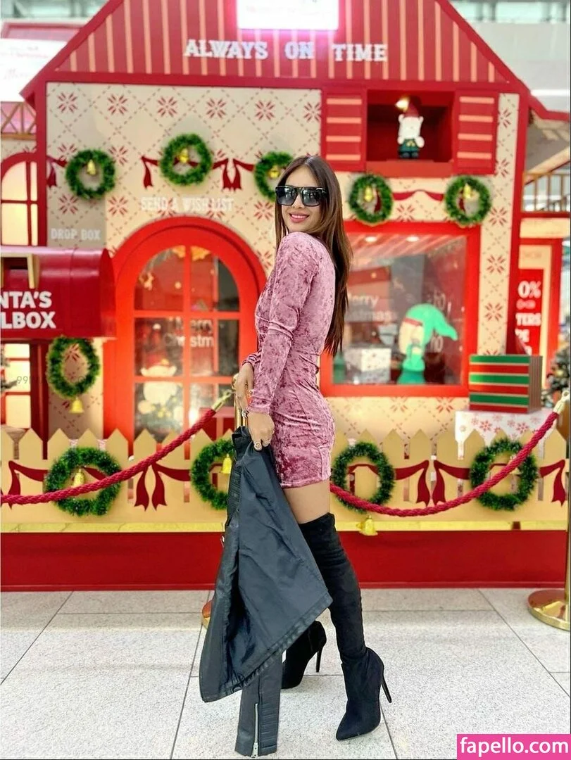 Neha Malik Onlyfans Photo Gallery 