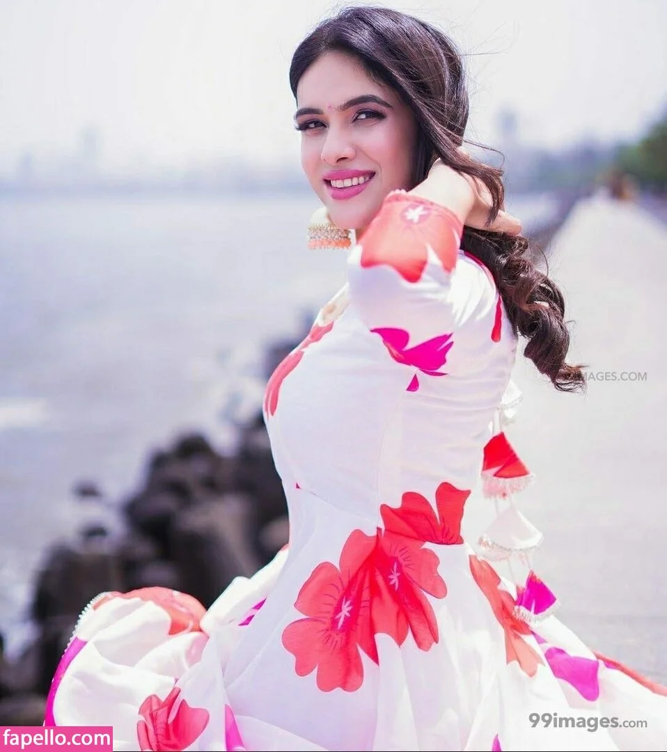 Neha Malik Onlyfans Photo Gallery 