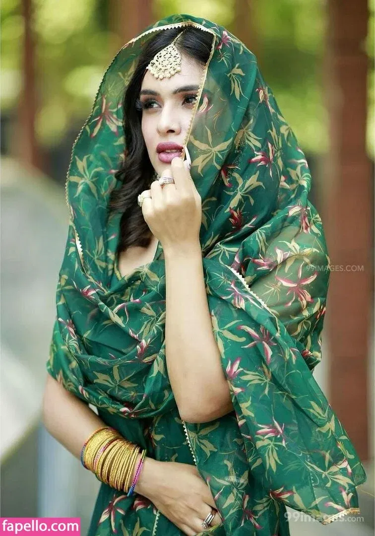 Neha Malik Onlyfans Photo Gallery 