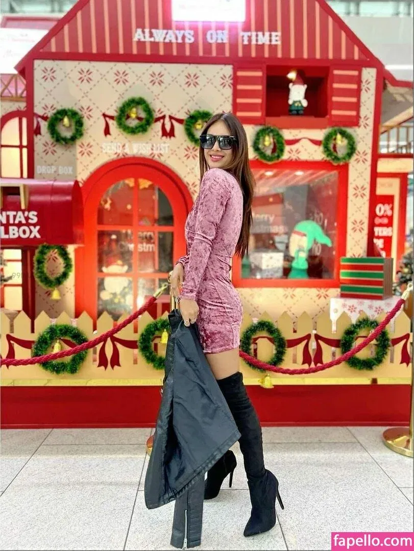 Neha Malik Onlyfans Photo Gallery 