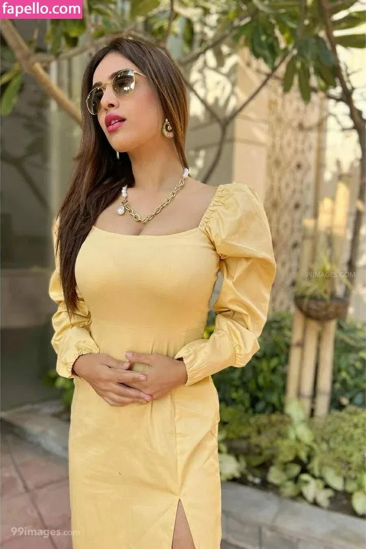 Neha Malik Onlyfans Photo Gallery 