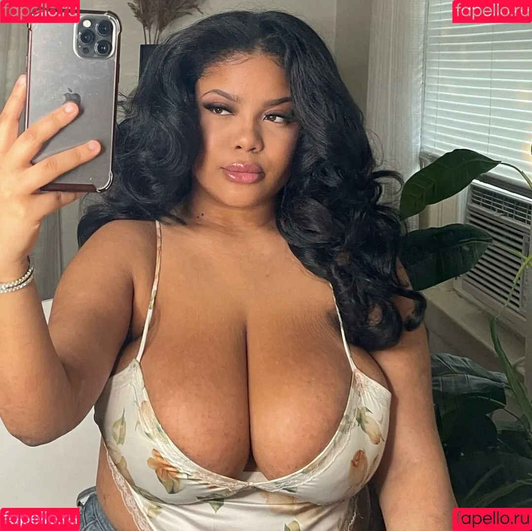 Gabrielle Logan Onlyfans Photo Gallery 
