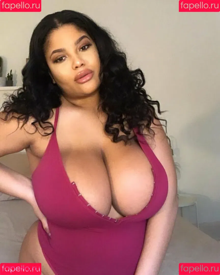 Gabrielle Logan Onlyfans Photo Gallery 