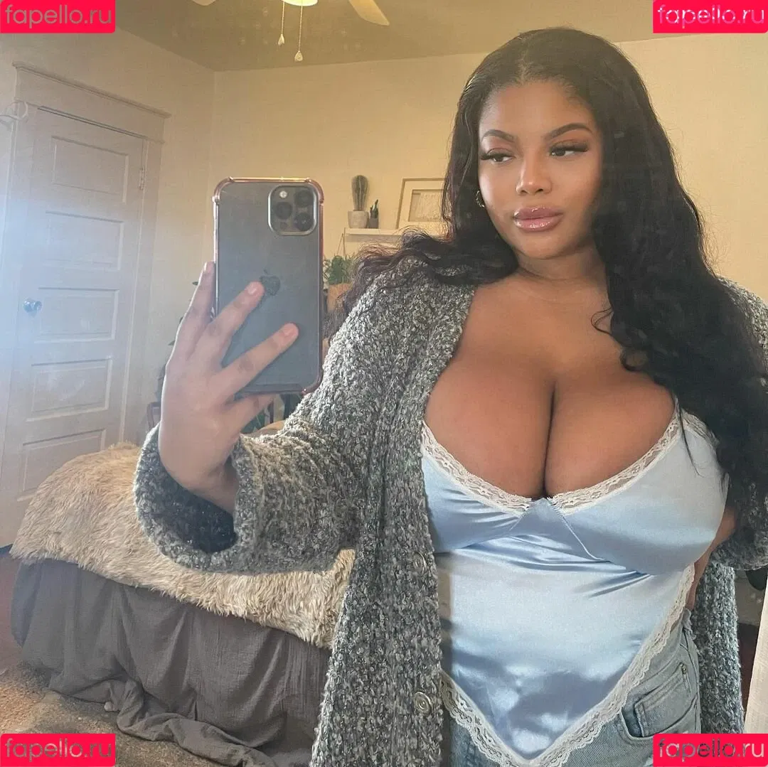 Gabrielle Logan Onlyfans Photo Gallery 