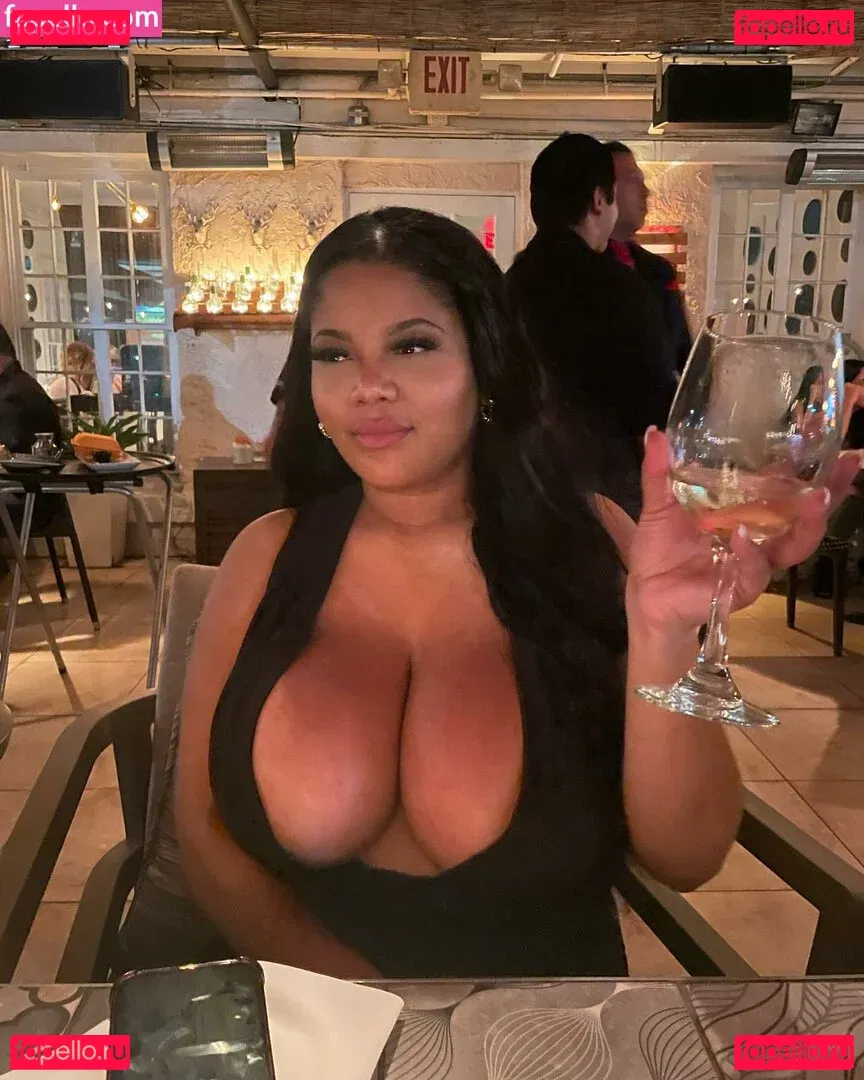 Gabrielle Logan Onlyfans Photo Gallery 