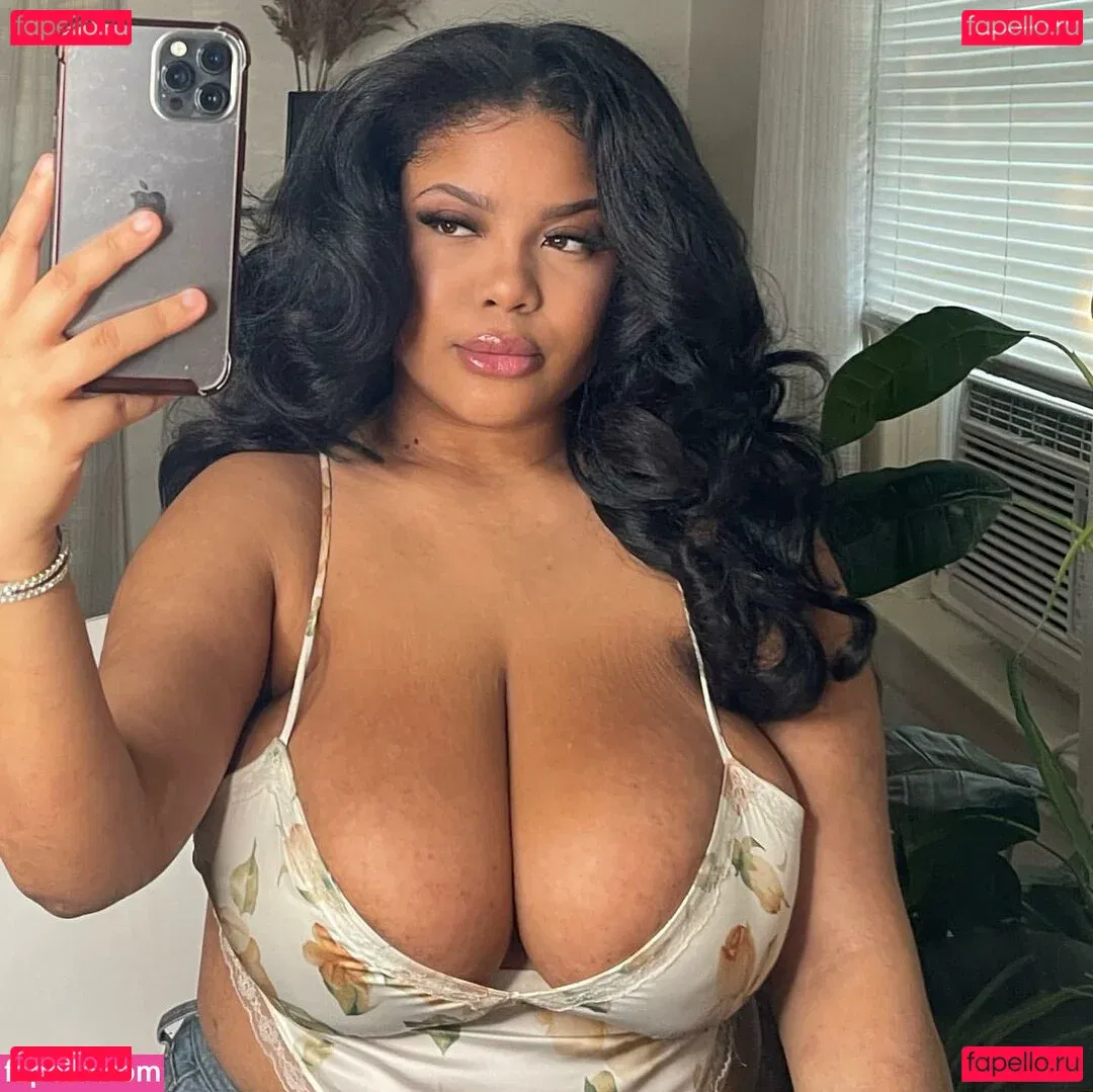 Gabrielle Logan Onlyfans Photo Gallery 