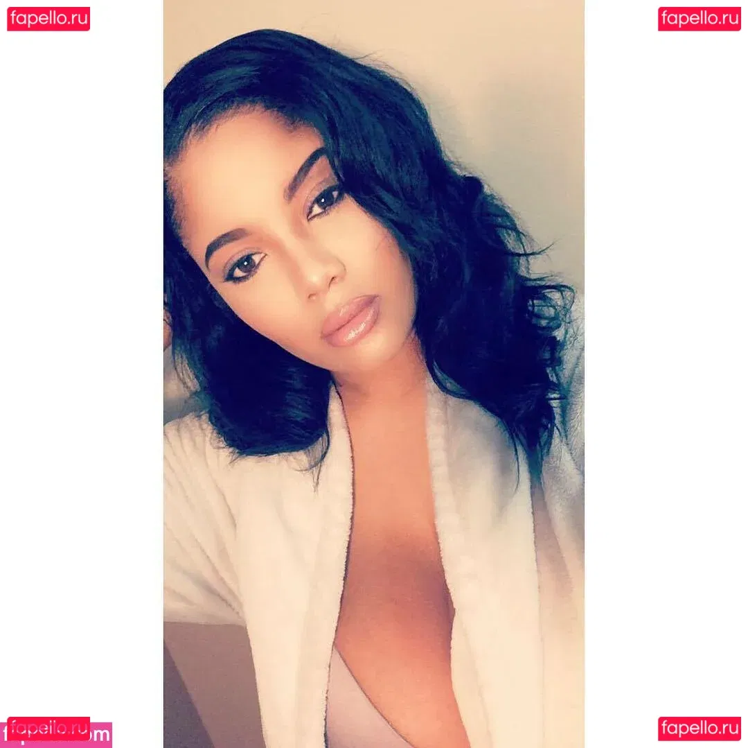 Gabrielle Logan Onlyfans Photo Gallery 