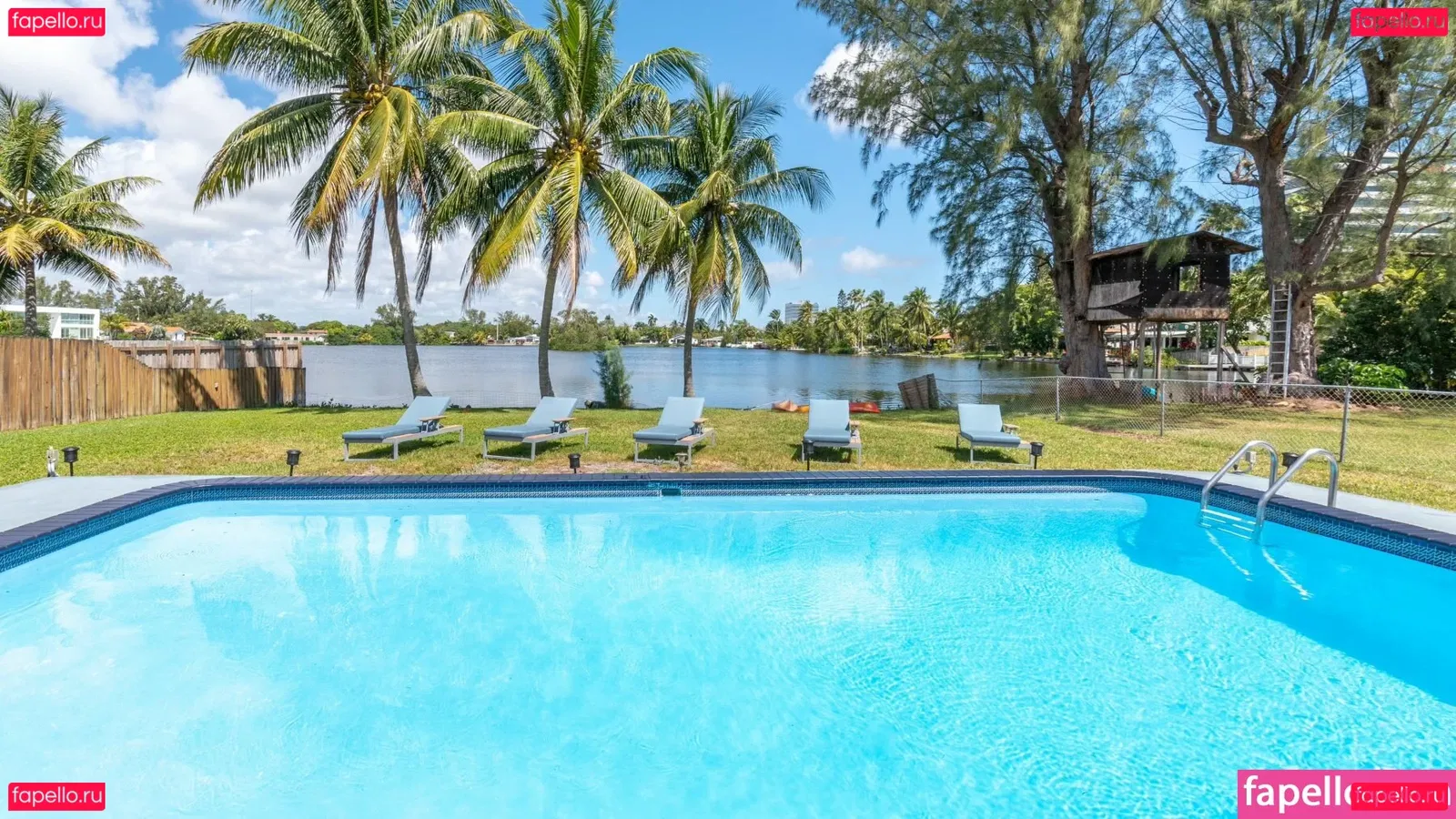 Gabrielle Logan Onlyfans Photo Gallery 