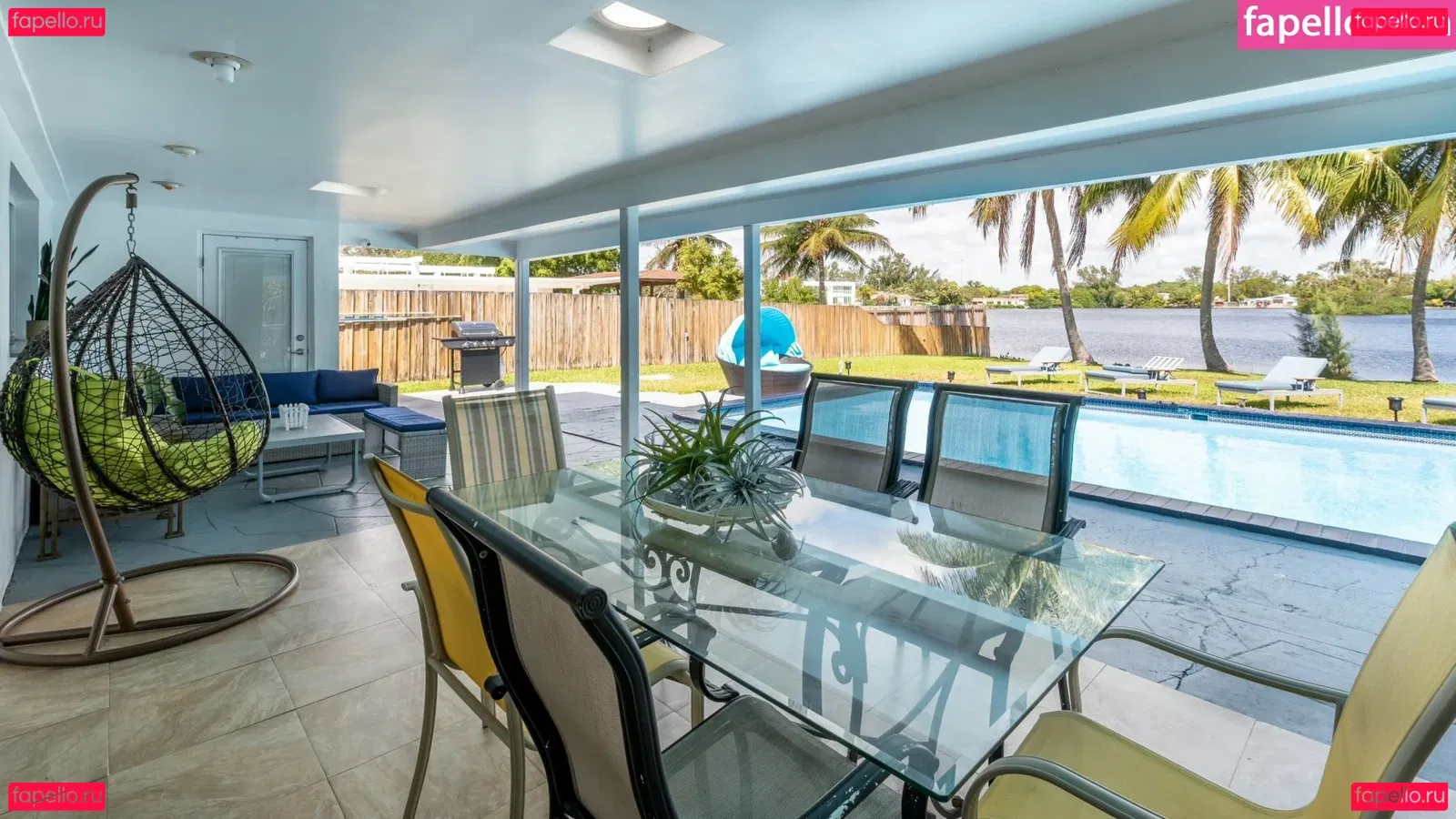 Gabrielle Logan Onlyfans Photo Gallery 