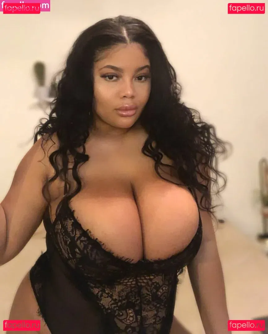 Gabrielle Logan Onlyfans Photo Gallery 