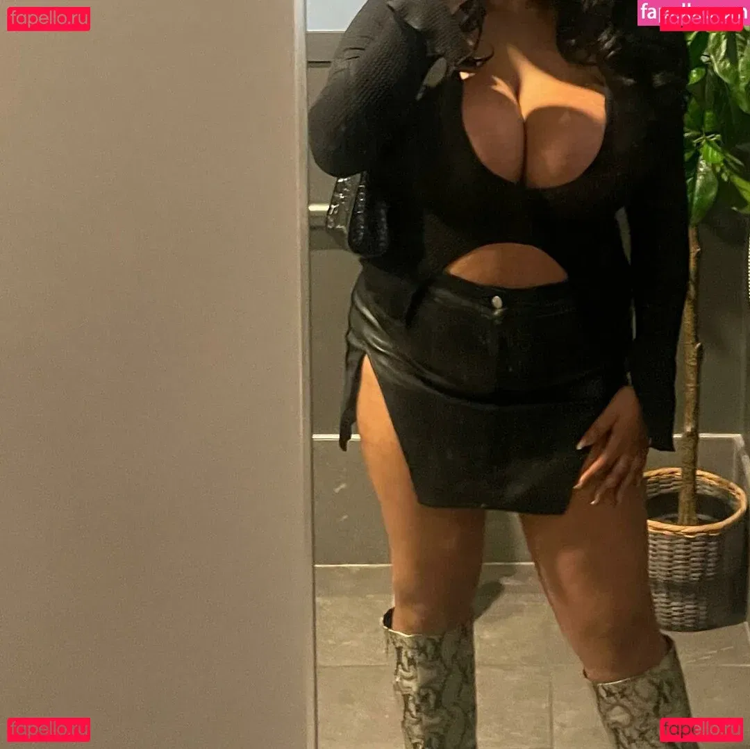 Gabrielle Logan Onlyfans Photo Gallery 