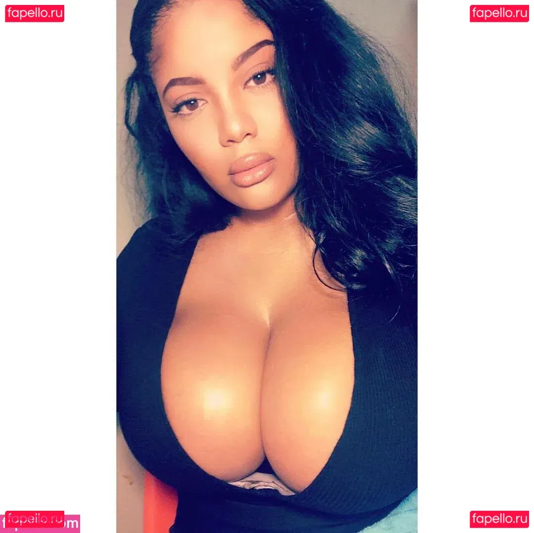 Gabrielle Logan Onlyfans Photo Gallery 