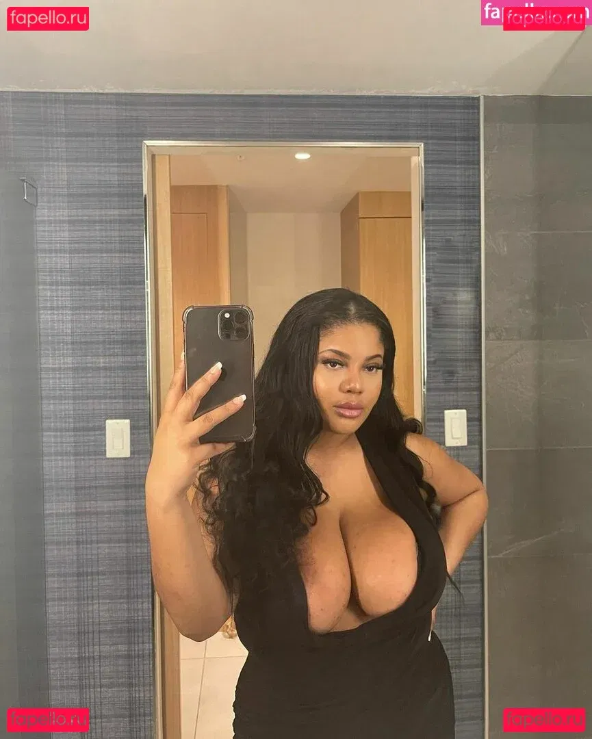 Gabrielle Logan Onlyfans Photo Gallery 