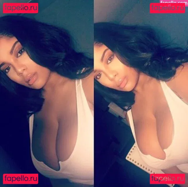 Gabrielle Logan Onlyfans Photo Gallery 