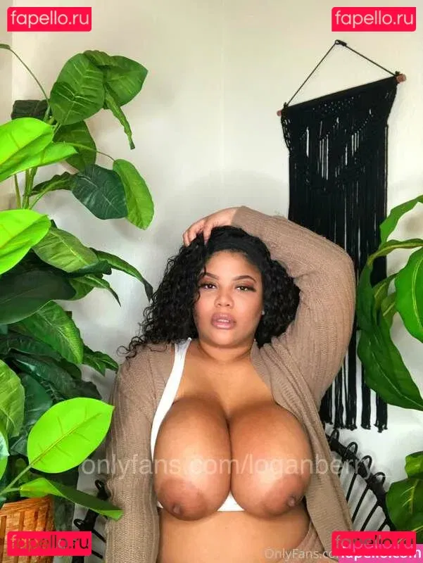 Gabrielle Logan Onlyfans Photo Gallery 