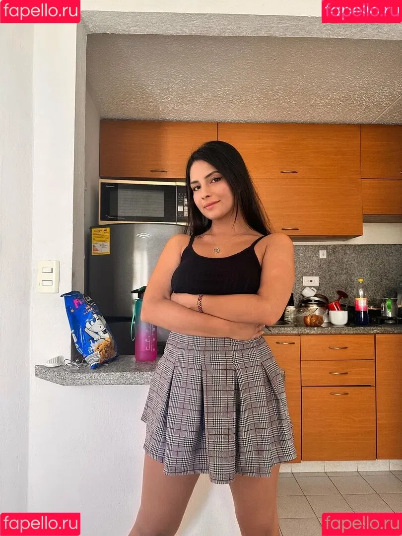 Annie Guzman Onlyfans Photo Gallery 