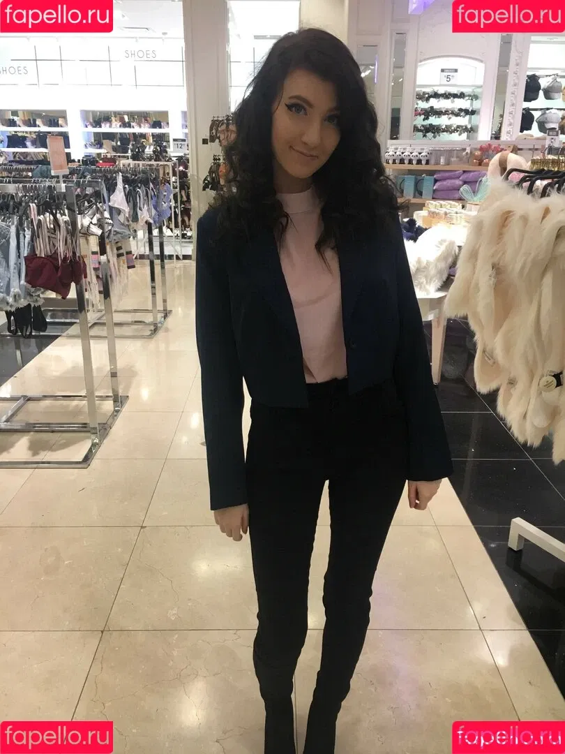 Elizabeth Reed Onlyfans Photo Gallery 