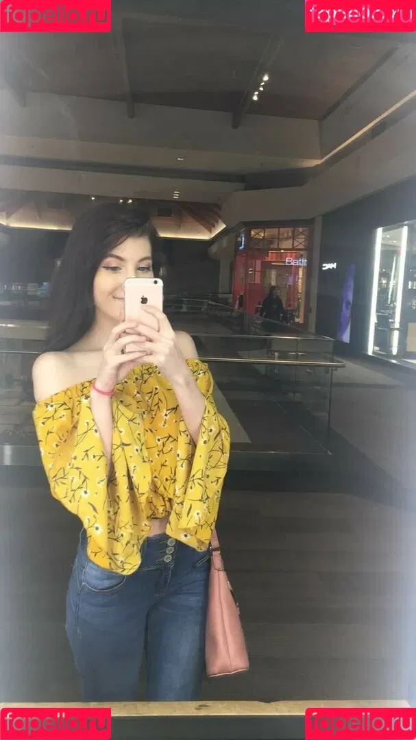 Elizabeth Reed Onlyfans Photo Gallery 