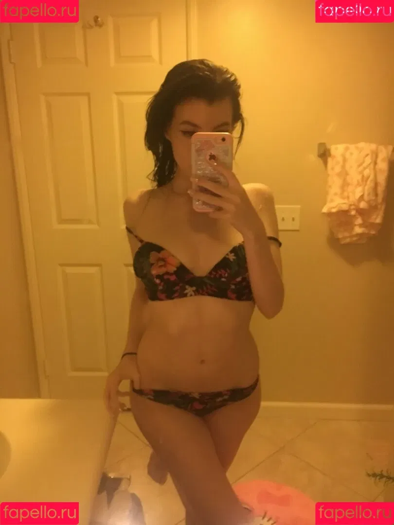 Elizabeth Reed Onlyfans Photo Gallery 
