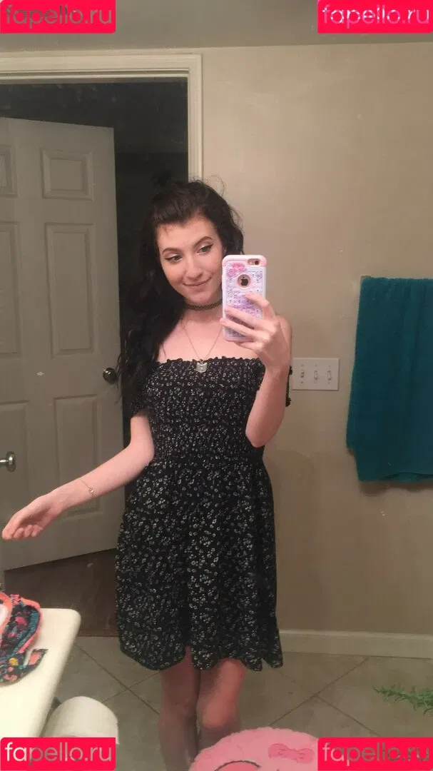 Elizabeth Reed Onlyfans Photo Gallery 