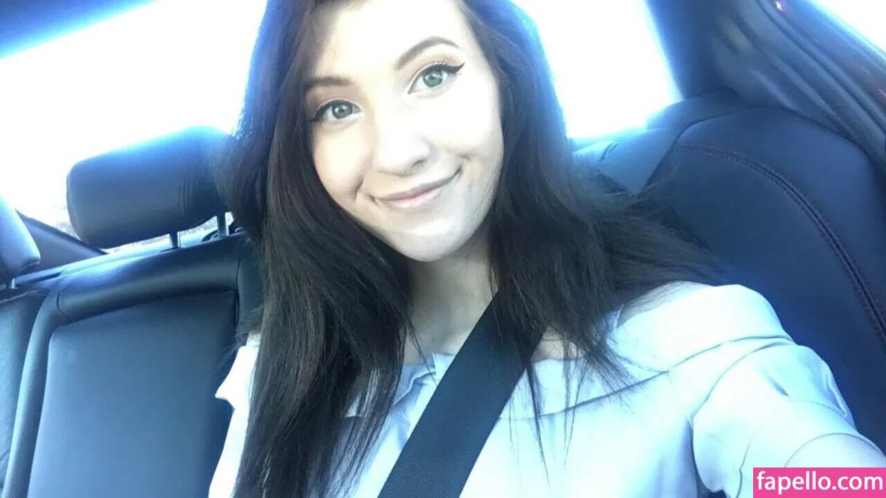 Elizabeth Reed Onlyfans Photo Gallery 