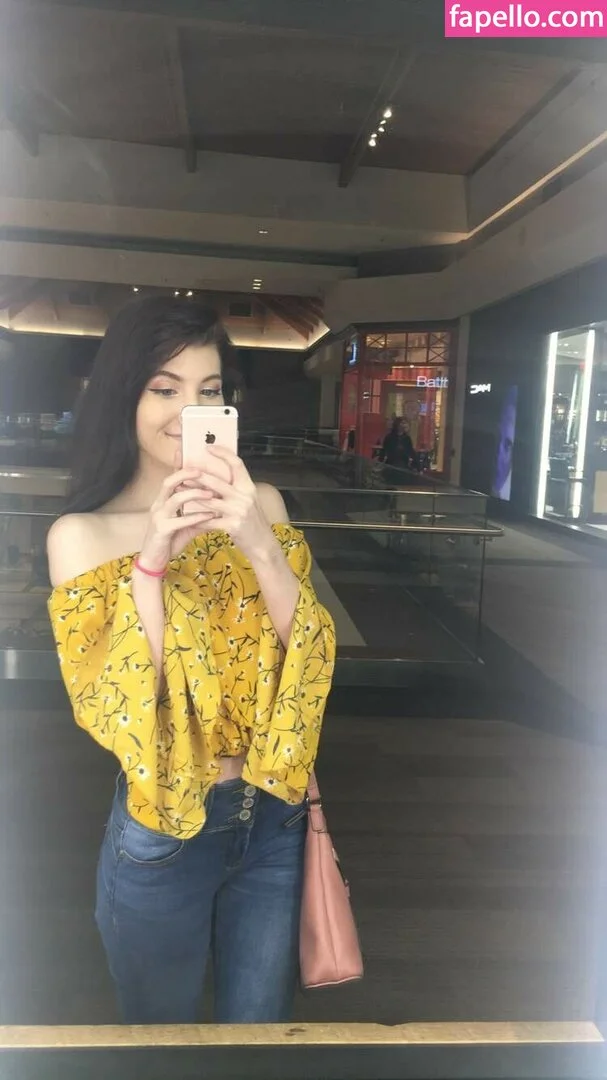 Elizabeth Reed Onlyfans Photo Gallery 