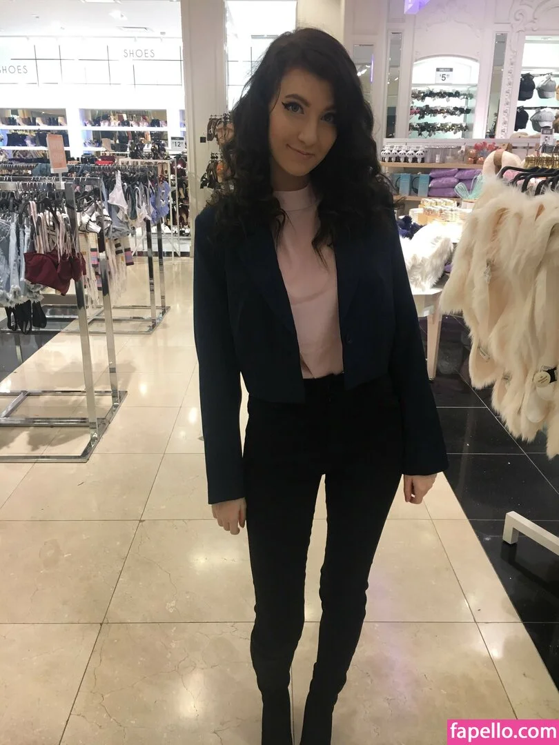 Elizabeth Reed Onlyfans Photo Gallery 