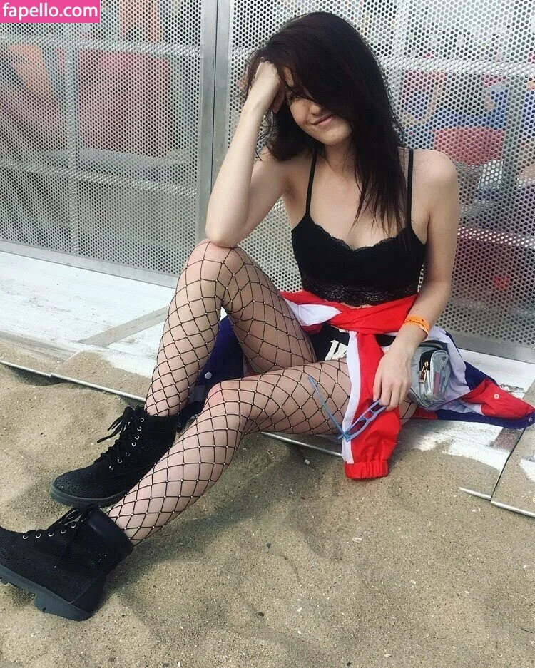 Elizabeth Reed Onlyfans Photo Gallery 