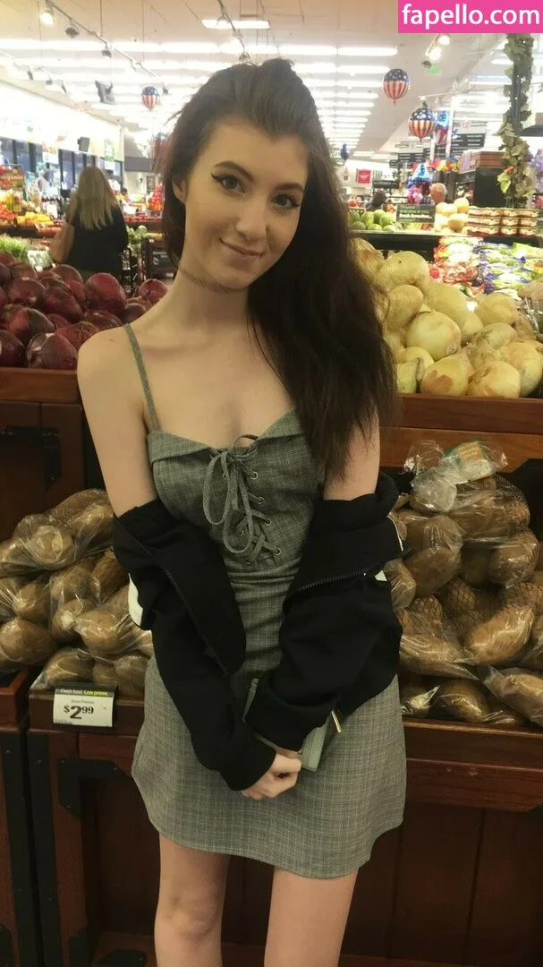 Elizabeth Reed Onlyfans Photo Gallery 