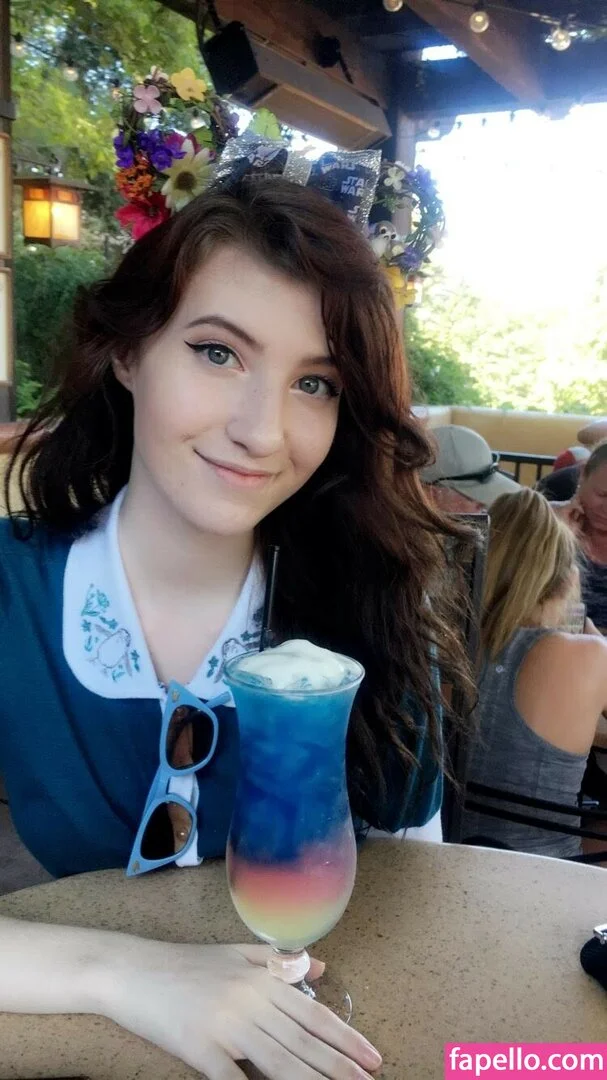 Elizabeth Reed Onlyfans Photo Gallery 