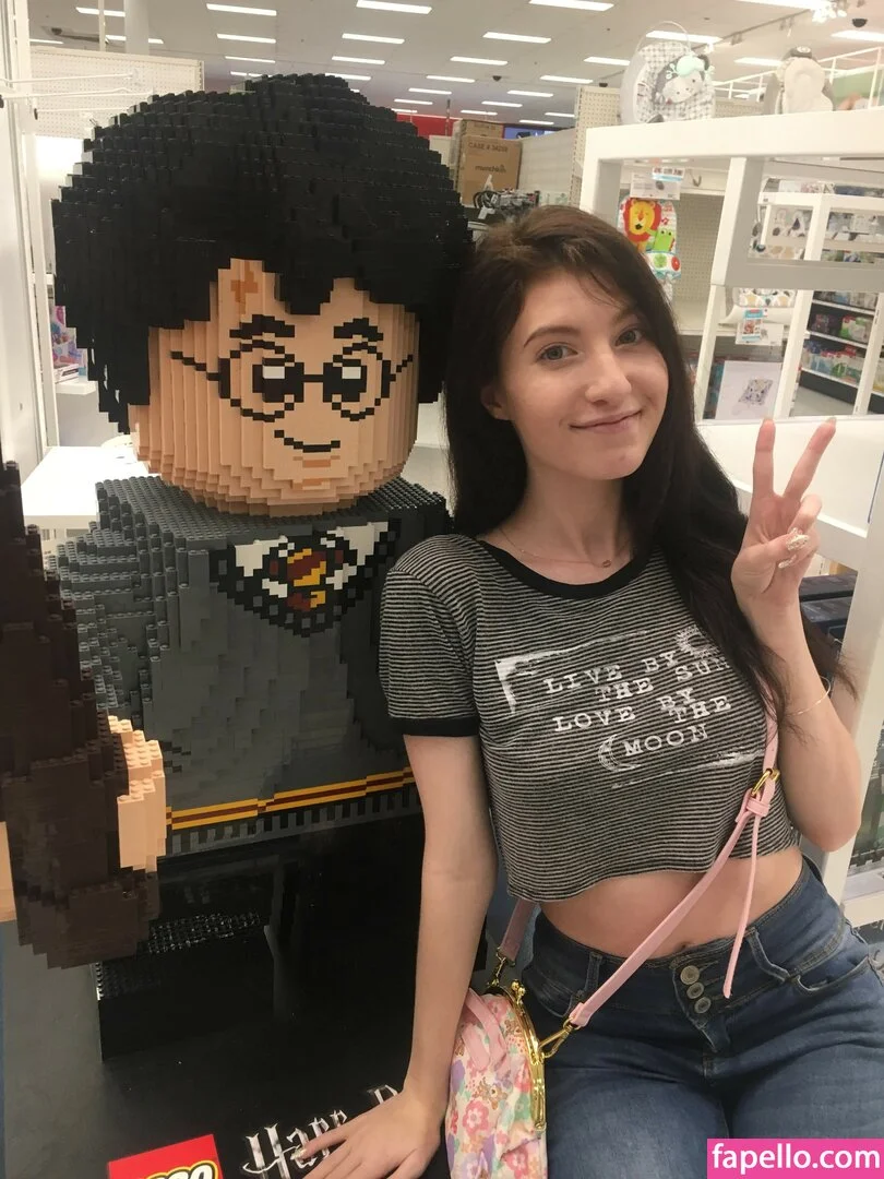 Elizabeth Reed Onlyfans Photo Gallery 