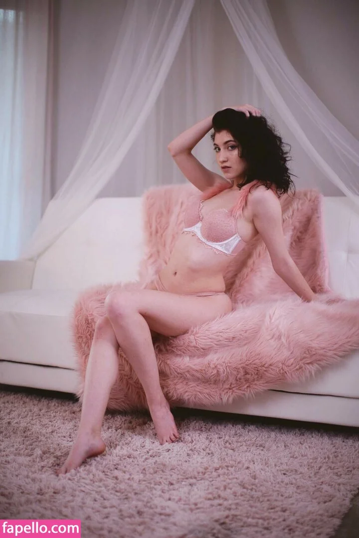 Elizabeth Reed Onlyfans Photo Gallery 