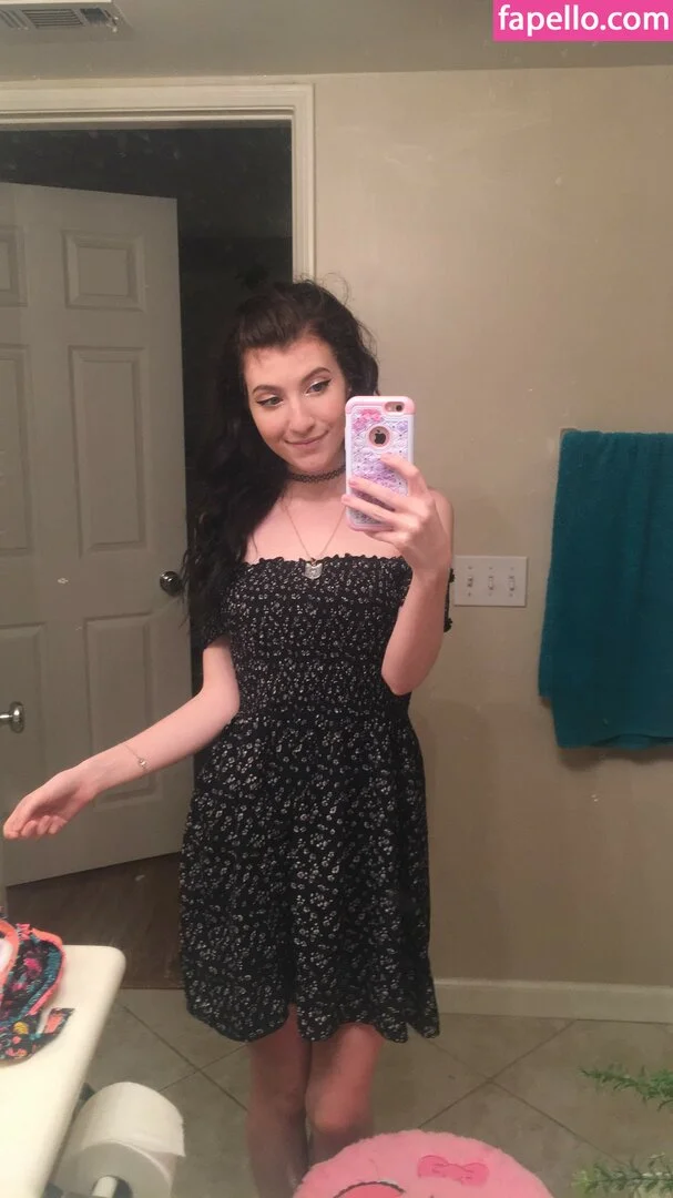 Elizabeth Reed Onlyfans Photo Gallery 